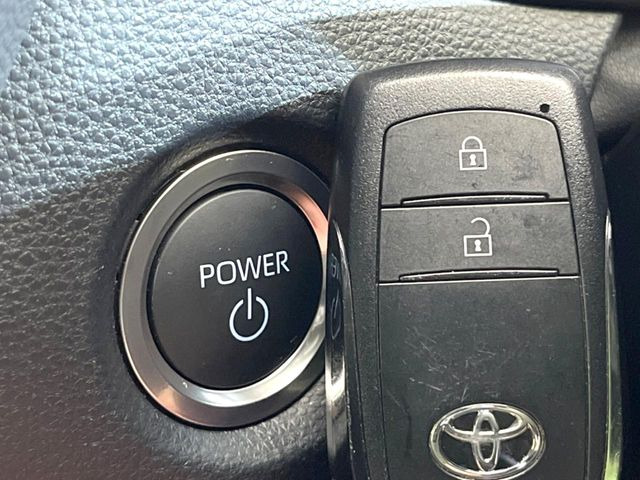 �y�X�}�[�g�L�[�z�J�o����|�P�b�g�ɓ��ꂽ�܂܂ł��h�A�̎{���E�������\�ȃX�}�[�g�L�[�𑕔��B�G���W���̃I���E�I�t�����J�M�����o���K�v����������Ƃ��Ă��֗��ł���