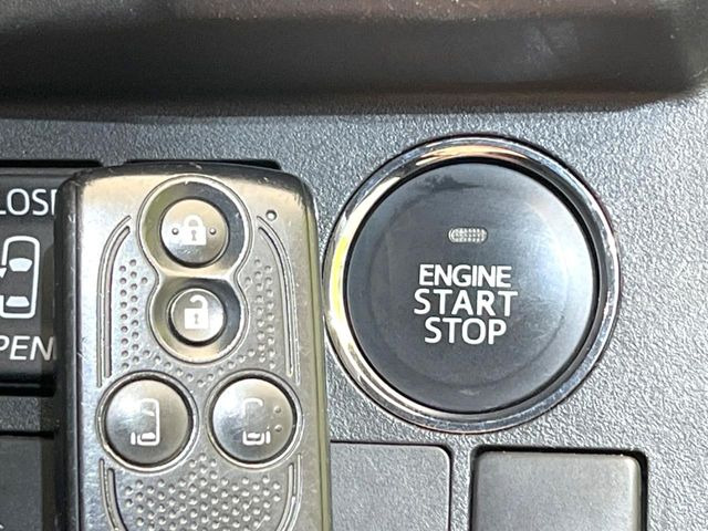 �y�L�[�t���[�V�X�e���z�J�o����|�P�b�g�ɓ��ꂽ�܂܂ł��h�A�̎{���E�������\�ȃX�}�[�g�L�[�𑕔��B�G���W���̃I���E�I�t�����J�M�����o���K�v����������Ƃ��Ă��֗��ł���