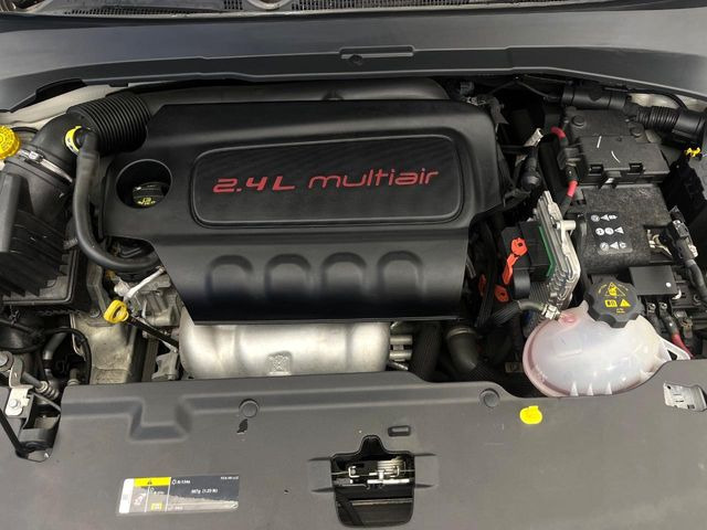 �����X�ł́A�e���[�J�[�̐�p�f�f�e�X�^�[�𓱓��B���Ǝ��i�����e�N�j�J���X�^�b�t���풓���Ă���܂��̂ŁA������̍ۂɂ����S���Ă����p���������܂��B