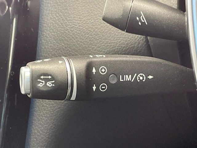 ���f�B�X�g���j�b�N�v���X:�s�s�A�x�O�A�������H�Ȃǂ̑��s���ɁA�X�e���I�}���`�p�[�p�X�J�����ƃ��[�_�[�Z���T�[�ɂ��A�O���Ԃ�F�����đ��x�ɉ������Ԋԋ������ێ����鎟����̃N���R��!