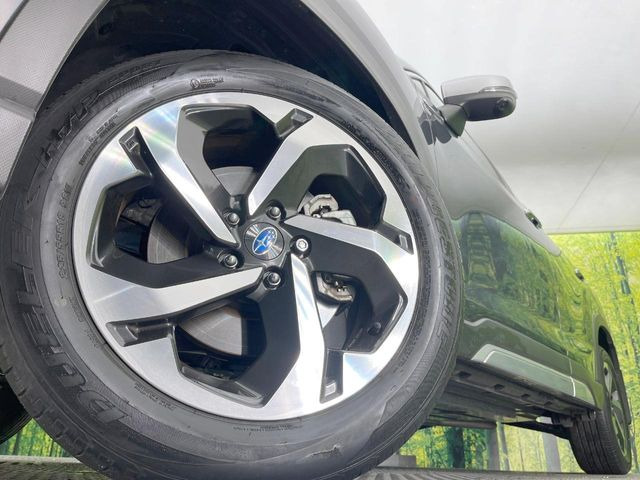 �y�����A���~�z�C�[���z�O�ςɃ}�b�`���������A���~�z�C�[���𑕒����Ă���܂��B�e��ЊO�A���~�z�C�[����A�X�^�b�h���X�^�C�����戵�����Ă���܂��B���񂲑��k����������