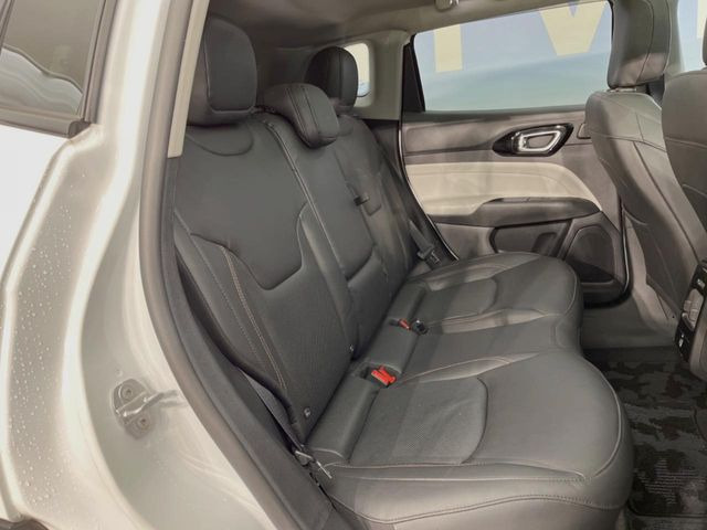 ���㕔���Ȃ��C�ɂȂ�悤�ȃL�Y�E�����ւ��蓙�A�傫�ȃ_���[�W�͂Ȃ��A�ǍD�ȏ�Ԃł��B