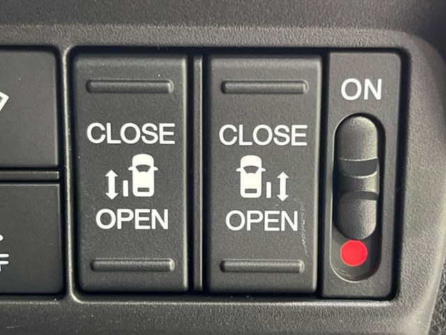 �y�����p���[�X���C�h�h�A�z�X�}�[�g�L�[��^�]�Ȃ̃X�C�b�`�Ō�ȗ����X���C�h�h�A�̊J���\���d��������͂����ăh�A���J����K�v�������A�����Ȃ��q�l�ł��ȒP�ɊJ���߂ł����K�ł���