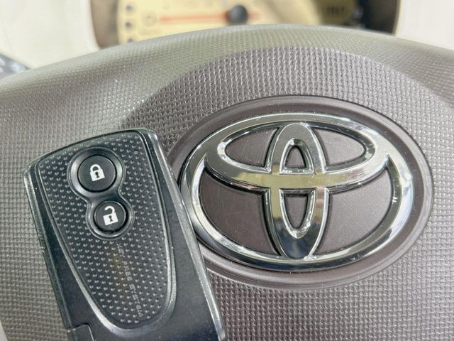 �y�X�}�[�g�L�[�z�J�o����|�P�b�g�ɓ��ꂽ�܂܂ł��h�A�̎{���E�������\�ȃX�}�[�g�L�[�𑕔��B�G���W���̃I���E�I�t�����J�M�����o���K�v����������Ƃ��Ă��֗��ł���