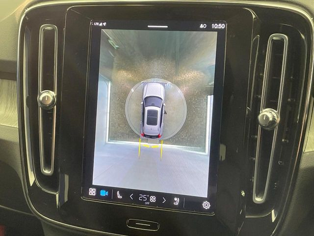 ���p�m���~�b�N�r���[���j�^�[:��p�̃J�����ɂ��A�ォ�猩���낵���悤�Ȏ��_��360�x�N���}�̎��͂��m�F���邱�Ƃ��ł��܂������p�������m�F���₷���A�����ꏊ�ł̐؂�Ԃ��⒓�Ԃ��X���[�Y�ɍs���܂��B