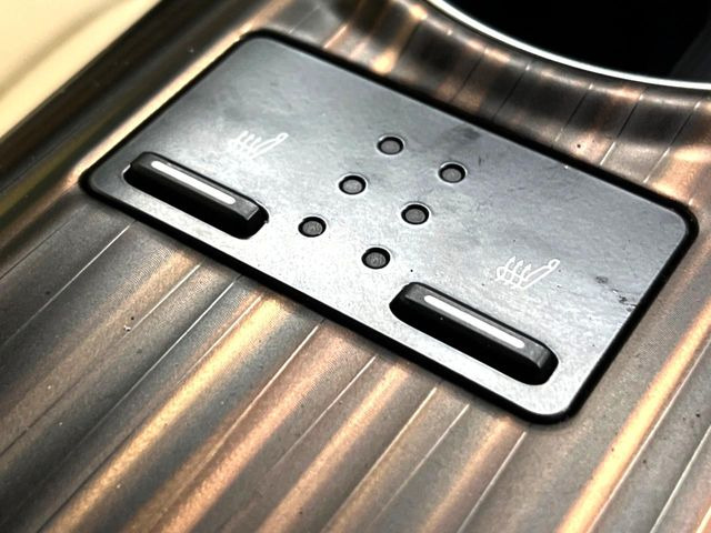 �y�V�[�g�q�[�^�[�z�������ɏd�󂷂�V�[�g�q�[�^�[!�G�A�R����葁�����܂��Ă����̂Ŋ�����̐l�����S�ł��ˁ�G�A�R���̉����͊������邩����A�Ƃ������ɂ����������߂ł��B