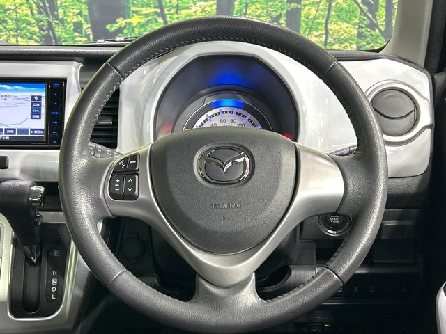 �y�����v�����X�e�A�����O�z�㎿�Ȋv���g�p���邱�ƂŁA��ɂ����������݂ƂĂ��^�]���₷���n���h���ł���