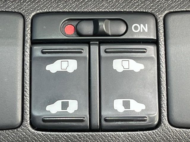 �y�����p���[�X���C�h�h�A�z�X�}�[�g�L�[��^�]�Ȃ̃X�C�b�`�Ō�ȗ����X���C�h�h�A�̊J���\���d��������͂����ăh�A���J����K�v�������A�����Ȃ��q�l�ł��ȒP�ɊJ���߂ł����K�ł���