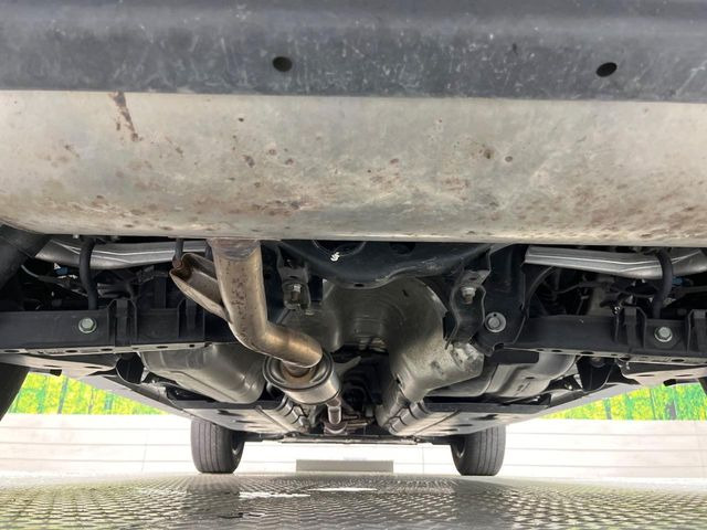 ��D�]�𒸂��Ă���܂��{�f�B�̒e�X�v���b�V���R�[�g���D�]��t���B�ʏ�̃K���X�R�[�g�ƈقȂ�A�ϋv�N��6�N�̖��@���K���X�R�[�e�B���O���A�{�f�B���L���C�ȏ�Ԃɕۂ��Ă���܂��B