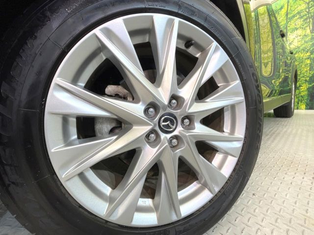 �y����19�C���`�A���~�z�C�[���z�O�ςɃ}�b�`���������A���~�z�C�[���𑕒����Ă���܂��B�e��ЊO�A���~�z�C�[����A�X�^�b�h���X�^�C�����戵�����Ă���܂��B���񂲑��k����������