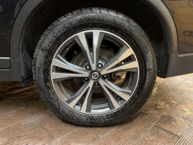 �y����18�C���`�A���~�z�C�[���z�O�ςɃ}�b�`���������A���~�z�C�[���𑕒����Ă���܂��B�e��ЊO�A���~�z�C�[����A�X�^�b�h���X�^�C�����戵�����Ă���܂��B���񂲑��k����������