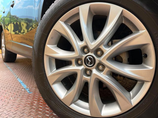 �y����19�C���`�A���~�z�C�[���z�O�ςɃ}�b�`���������A���~�z�C�[���𑕒����Ă���܂��B�e��ЊO�A���~�z�C�[����A�X�^�b�h���X�^�C�����戵�����Ă���܂��B���񂲑��k����������