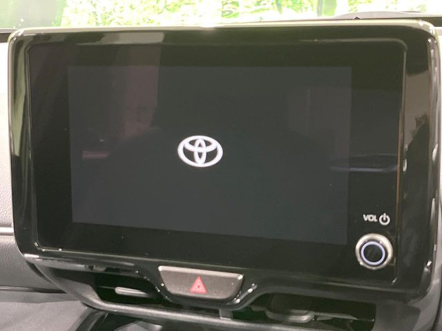 �y8�C���` �f�B�X�v���C�I�[�f�B�I�z���ʂ̃f�B�X�v���C��AppleCarPlay��AndroidAuto�����p�\�B�傫�ȉ�ʂŃX�}�z�i�r�A�v���������p���������܂���