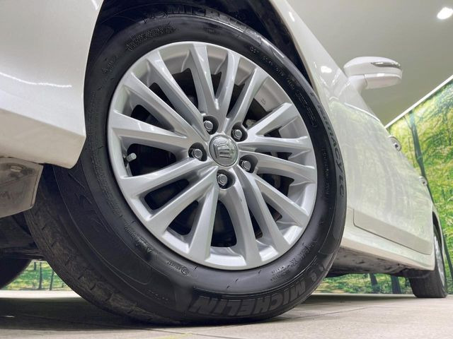 �y����16�C���`�A���~�z�C�[���z�O�ςɃ}�b�`���������A���~�z�C�[���𑕒����Ă���܂��B�e��ЊO�A���~�z�C�[����A�X�^�b�h���X�^�C�����戵�����Ă���܂��B���񂲑��k����������