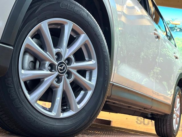 �y����17�C���`�A���~�z�C�[���z�O�ςɃ}�b�`���������A���~�z�C�[���𑕒����Ă���܂��B�e��ЊO�A���~�z�C�[����A�X�^�b�h���X�^�C�����戵�����Ă���܂��B���񂲑��k����������