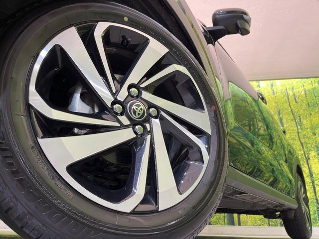 �y����17�C���`�A���~�z�C�[���z�O�ςɃ}�b�`���������A���~�z�C�[���𑕒����Ă���܂��B�e��ЊO�A���~�z�C�[����A�X�^�b�h���X�^�C�����戵�����Ă���܂��B���񂲑��k����������