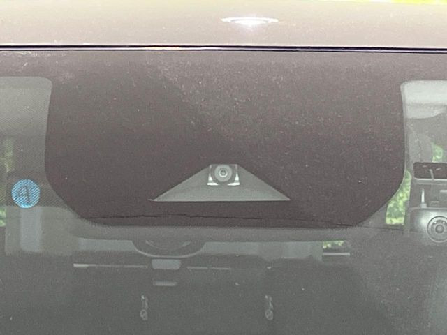 �y�C���e���W�F���g�G�}�[�W�F���V�[�u���[�L�z�t�����g�J�����őO���̎ԗ�����s�҂����m�B�Փ˂������Ȏ��͏Փ˔�Q�y���u���[�L���쓮�A�Փˉ�����T�|�[�g�B�����S�Ƀh���C�u�����y���݂��������܂��B