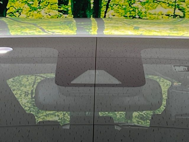 �y�g���^�Z�[�t�e�B�Z���X�z���s���ɑO���̎ԗ�����F�����A�Փ˂������Ȏ��͌x��ƃu���[�L�ŏՓˉ���Ɣ�Q�y�����A�V�X�g�B�����S�Ƀh���C�u�����y���݂��������܂��B