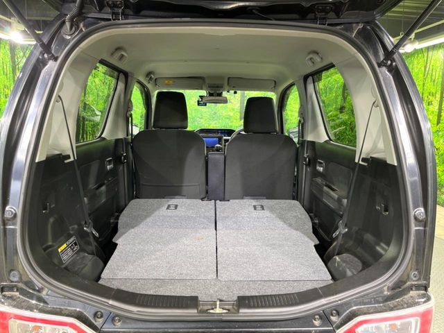 ���i�̂���������ʋ΁A���}���ɏ\���ȉ׎��X�y�[�X���m�ۂ��Ă���܂��B�Z�J���h�V�[�g��|���ƁA�傫�ȉו��̐ύڂ��\�ł���