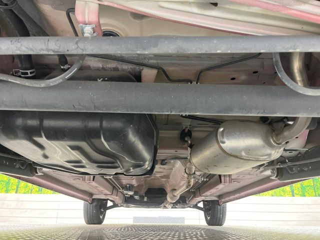 ��D�]�𒸂��Ă���܂��{�f�B�̒e�X�v���b�V���R�[�g���D�]��t���B�ʏ�̃K���X�R�[�g�ƈقȂ�A�ϋv�N��6�N�̖��@���K���X�R�[�e�B���O���A�{�f�B���L���C�ȏ�Ԃɕۂ��Ă���܂��B