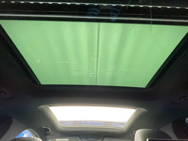 ���p�m���~�b�N�X���C�f�B���O���[�t::�唗�͂̃p�m���}���[�t�́A�㕔���Ȃɂ܂ő����Ă���A�J���I�ȋ�Ԃ����y���݂��������܂��B