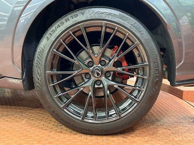 �y����19�C���`�A���~�z�C�[���z�O�ςɃ}�b�`�����A���~�z�C�[���𑕒����Ă���܂��B�e��A���~�z�C�[����A�X�^�b�h���X�^�C�����戵�����Ă���܂��B���񂲑��k����������