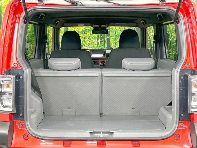 ���i�̂���������ʋ΁A���}���ɏ\���ȉ׎��X�y�[�X���m�ۂ��Ă���܂��B�Z�J���h�V�[�g��|���ƁA�傫�ȉו��̐ύڂ��\�ł���