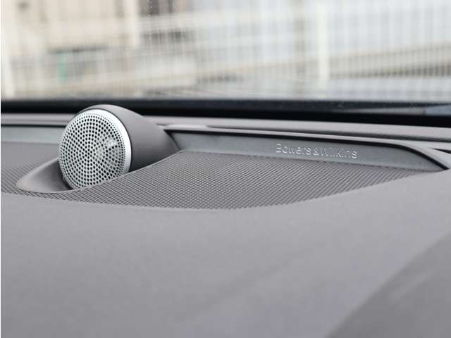 �h�C�c�̃{���{���`���[�j���O���[�J�[HEICO SPORTIV�̐��K�̔��X���t���ƈ��m���ɂ�HEICO SPORTIV�v���~�A���p�[�g�i�[KANTO / TOKAI�Ƃ��ĉ^�c�����Ă��܂��B