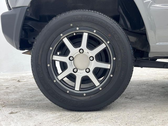 �y�A���~�z�C�[���z�O�ςɃ}�b�`�����A���~�z�C�[���𑕒����Ă���܂��B�e��A���~�z�C�[����A�X�^�b�h���X�^�C�����戵�����Ă���܂��B���񂲑��k����������