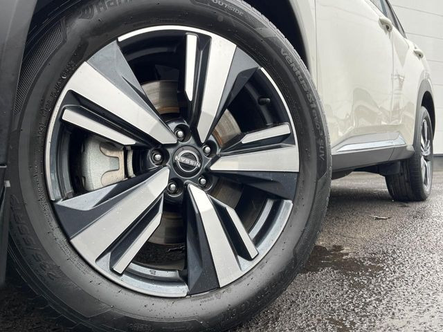 �y����19�C���`�A���~�z�C�[���z�O�ςɃ}�b�`���������A���~�z�C�[���𑕒����Ă���܂��B�e��ЊO�A���~�z�C�[����A�X�^�b�h���X�^�C�����戵�����Ă���܂��B���񂲑��k����������