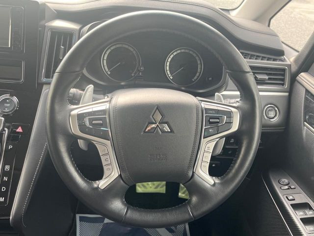 �y�����v�����X�e�A�����O�z�㎿�Ȋv���g�p���邱�ƂŁA��ɂ����������݂ƂĂ��^�]���₷���n���h���ł���