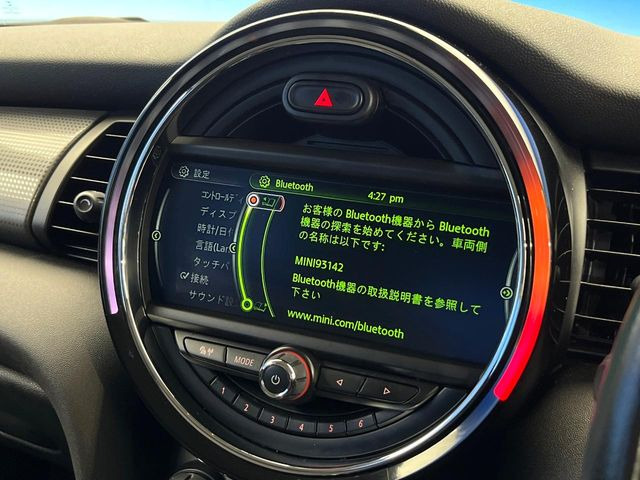 ��Bluetooth:���莝���̃X�}�[�g�t�H���ȂǂƐڑ����A�n���Y�t���[�ʘb��Տꊴ����~���[�W�b�N�Đ������y���݂��������܂��B�����ڑ��ł��̂Ŕς킵��������܂����