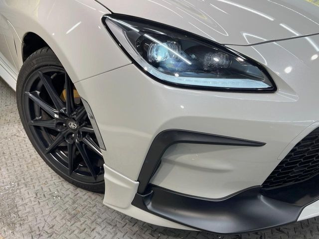 �yLED�w�b�h���C�g�z���V����ԑ��s�����ǍD�Ȏ��E���m�ۂ����S���ĉ^�]�ł��鍂�P�xLED�w�b�h���C�g�𑕔�!�_�����x�������A����d�͂��}�����Ă��܂��B