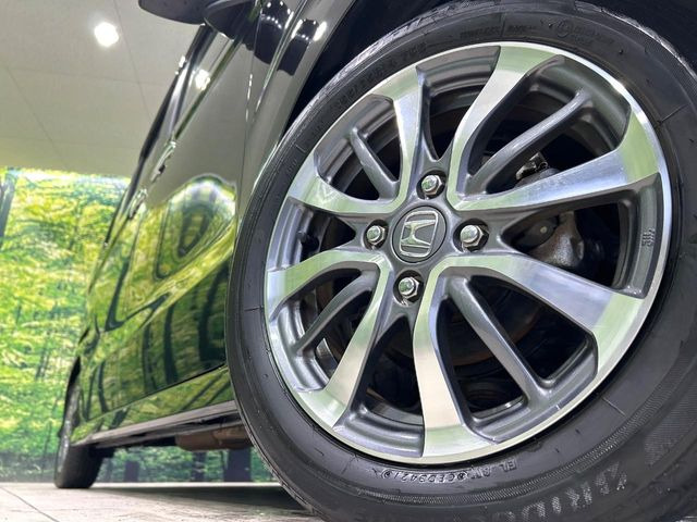 �y����14�C���`�A���~�z�C�[���z�O�ςɃ}�b�`���������A���~�z�C�[���𑕒����Ă���܂��B�e��ЊO�A���~�z�C�[����A�X�^�b�h���X�^�C�����戵�����Ă���܂��B���񂲑��k����������