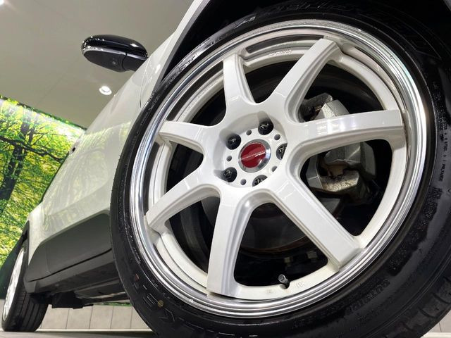 �y19�C���`�A���~�z�C�[���z�O�ςɃ}�b�`�����A���~�z�C�[���𑕒����Ă���܂��B�e��A���~�z�C�[����A�X�^�b�h���X�^�C�����戵�����Ă���܂��B���񂲑��k����������