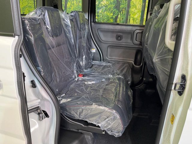 ���i���ȃI���W�i���t���A�}�b�g���I�v�V�����ɂĂ��p�ӂ��Ă���܂��B���D���ȃf�U�C����J���[�����Ԃɍ��킹�đI��ł����������Ƃ��ł��܂���