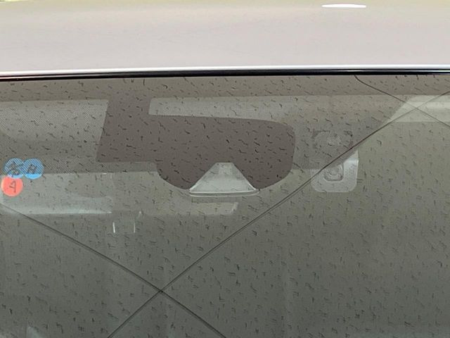 �y�G�}�[�W�F���V�[�u���[�L�z���s���ɑO���̎ԗ�����F�����A�Փ˂������Ȏ��͌x��ƃu���[�L�ŏՓˉ���Ɣ�Q�y�����A�V�X�g�B�����S�Ƀh���C�u�����y���݂��������܂��B