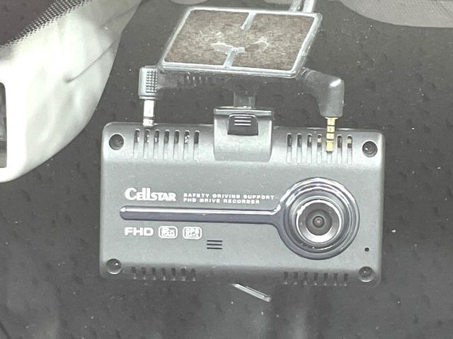 �y�h���C�u���R�[�_�[�z���S�E���S�ȃJ�[���C�t�ɕK�{�̃h���C�u���R�[�_�[�𑕔�!���s���͂������A������^�]�⎖�̂ɑ��������ۂ̏󋵂��f���ŋL�^���A����̃��X�N�ɔ����܂��B