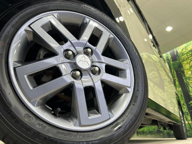 �y����15�C���`�A���~�z�C�[���z�O�ςɃ}�b�`���������A���~�z�C�[���𑕒����Ă���܂��B�e��ЊO�A���~�z�C�[����A�X�^�b�h���X�^�C�����戵�����Ă���܂��B���񂲑��k����������