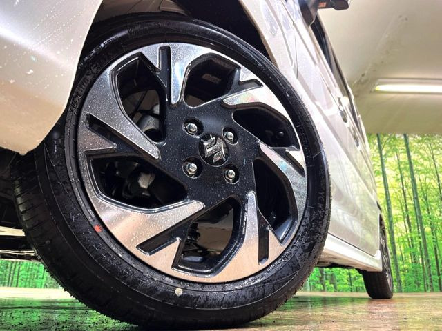 �y����15�C���`�A���~�z�C�[���z�O�ςɃ}�b�`���������A���~�z�C�[���𑕒����Ă���܂��B�e��ЊO�A���~�z�C�[����A�X�^�b�h���X�^�C�����戵�����Ă���܂��B���񂲑��k����������