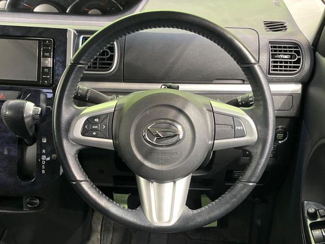 �y�����v�����X�e�A�����O�z�㎿�Ȋv���g�p���邱�ƂŁA��ɂ����������݂ƂĂ��^�]���₷���n���h���ł���