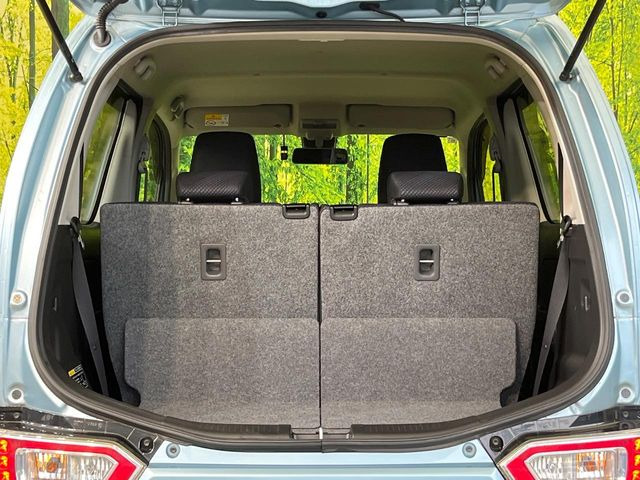 ���i�̂���������ʋ΁A���}���ɏ\���ȉ׎��X�y�[�X���m�ۂ��Ă���܂��B�Z�J���h�V�[�g��|���ƁA�傫�ȉו��̐ύڂ��\�ł���