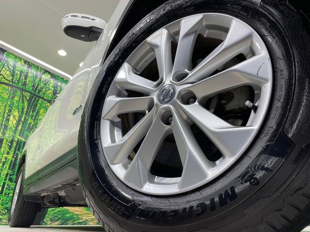 �y����17�C���`�A���~�z�C�[���z�O�ςɃ}�b�`���������A���~�z�C�[���𑕒����Ă���܂��B�e��ЊO�A���~�z�C�[����A�X�^�b�h���X�^�C�����戵�����Ă���܂��B���񂲑��k����������