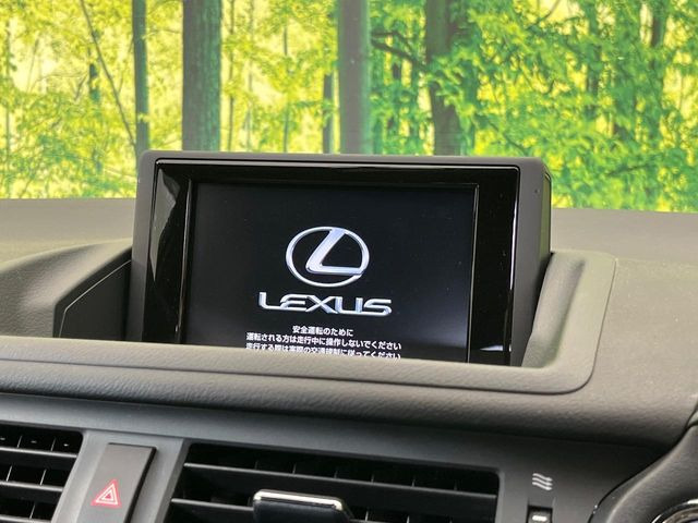 �y�����i�r�z�l�C�̏����i�r�𑕔����Ă���܂��B�i�r�̎g���₷���͂������A�I�[�f�B�I�@�\���[��!�L�����v�◷�s�͂������A�ʋ΂┃�����ȂǕ��i�̃h���C�u���y�����Ȃ�͂���