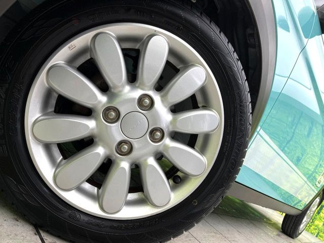 �y����14�C���`�A���~�z�C�[���z�O�ςɃ}�b�`���������A���~�z�C�[���𑕒����Ă���܂��B�e��ЊO�A���~�z�C�[����A�X�^�b�h���X�^�C�����戵�����Ă���܂��B���񂲑��k����������