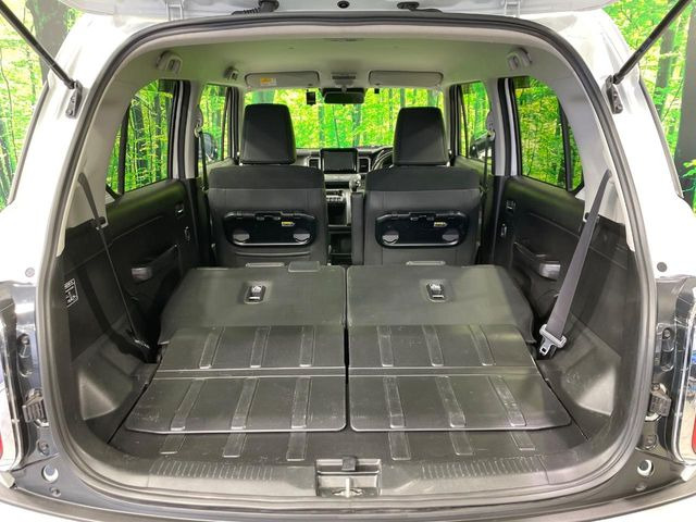 ���i�̂���������ʋ΁A���}���ɏ\���ȉ׎��X�y�[�X���m�ۂ��Ă���܂��B�Z�J���h�V�[�g��|���ƁA�傫�ȉו��̐ύڂ��\�ł���