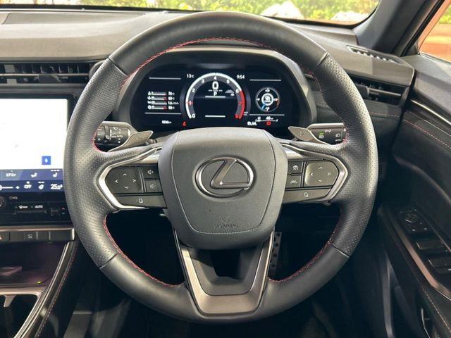 �y�����v�����X�e�A�����O�z�㎿�Ȋv���g�p���邱�ƂŁA��ɂ����������݂ƂĂ��^�]���₷���n���h���ł���