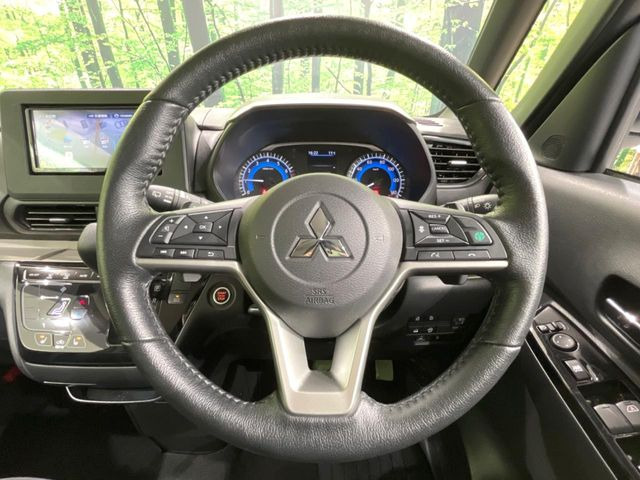 �y�����v�����X�e�A�����O�z�㎿�Ȋv���g�p���邱�ƂŁA��ɂ����������݂ƂĂ��^�]���₷���n���h���ł���