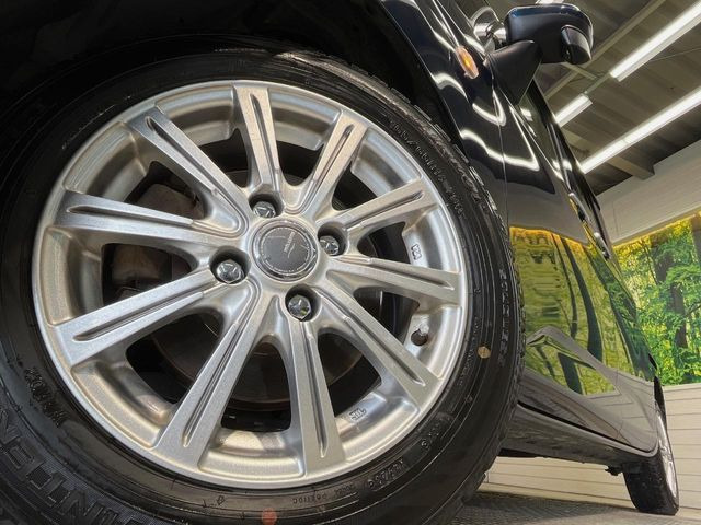 �y14�C���`�A���~�z�C�[���z�O�ςɃ}�b�`�����A���~�z�C�[���𑕒����Ă���܂��B�e��A���~�z�C�[����A�X�^�b�h���X�^�C�����戵�����Ă���܂��B���񂲑��k����������