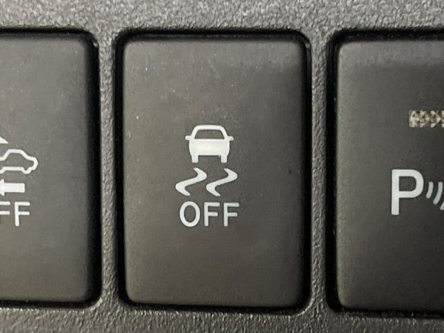 �y������h�~���u�z�ԗ��̉���������m����ƁA�����I�Ɏԗ��̐i�s������ۂ悤�Ɏԗ��𐧌䂵�܂��B�J�̓��ȂǊ���₷���H�ʏ󋵂ł����S�ȉ^�]���\�ł��B